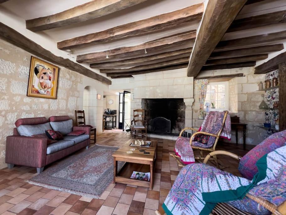 Maison Traditionnelle Centre Montsoreau Bagian luar foto